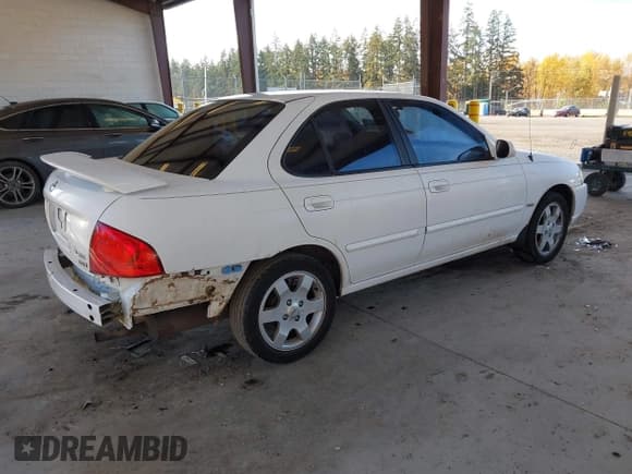 ✅ 2006 Nissan Sentra S • VIN: 3N1CB51D36L511058 • Lot: 43635542. Wystawiony na IAAI z przebiegiem 199 912 mil. Bezpłatny archiwum sprzedaży aukcyjnych z USA i szczegółowy raport historii pojazdu na DreamBid. Zdjęcie 4.