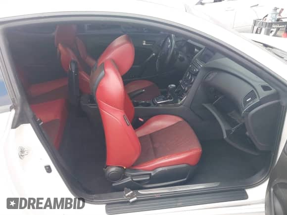 2013 Hyundai Genesis Coupe R-Spec с VIN KMHHU6KJ6DU081340, выставлен на аукционе IAAI как лот 41528083 с пробегом 73 917 миль миль и . История ставок и продаж доступна на DreamBid. Изображение 5.