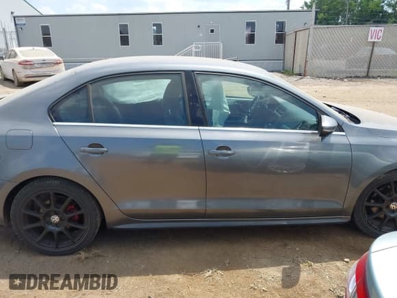 ✅ 2012 Volkswagen Jetta Autobahn • VIN: 3VW567AJ6CM131582 • Lot: 42824363. Listed on IAAI with 171,658 mi. Free auction sales archive from the USA and detailed vehicle history report at DreamBid. Image 13.
