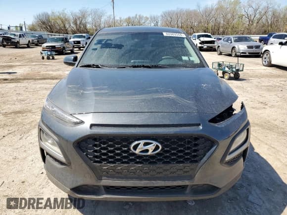 ✅ 2020 Hyundai Kona SE • VIN: KM8K12AA4LU506514 • Lot: 46989344. Wystawiony na Copart z przebiegiem 55 826 mil. Bezpłatny archiwum sprzedaży aukcyjnych z USA i szczegółowy raport historii pojazdu na DreamBid. Zdjęcie 5.