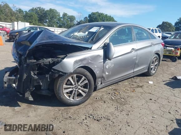 ✅ 2011 Hyundai Sonata GLS • VIN: 5NPEB4AC4BH078268 • Lot: 43350040. Wystawiony na IAAI z przebiegiem 212 708 mil. Bezpłatny archiwum sprzedaży aukcyjnych z USA i szczegółowy raport historii pojazdu na DreamBid. Zdjęcie 2.