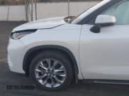 ✅ 2020 Toyota Highlander Limited • VIN: 5TDYZRAH7LS020118 • Lot: 43713684. Wystawiony na IAAI z przebiegiem 100 488 mil. Bezpłatny archiwum sprzedaży aukcyjnych z USA i szczegółowy raport historii pojazdu na DreamBid. Zdjęcie 19.
