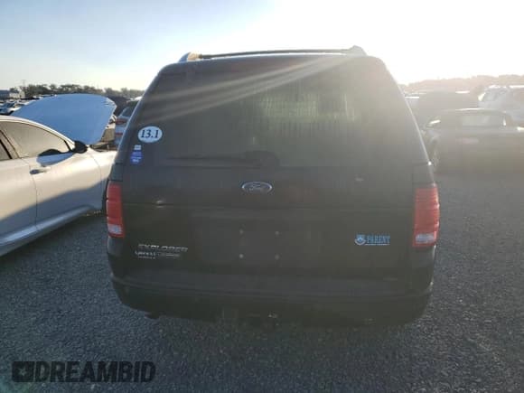 ✅ 2004 Ford Explorer • VIN: 1FMZU65K94UA64802 • Lot: 75083554. Wystawiony na Copart z przebiegiem Nie podano. Bezpłatny archiwum sprzedaży aukcyjnych z USA i szczegółowy raport historii pojazdu na DreamBid. Zdjęcie 6.