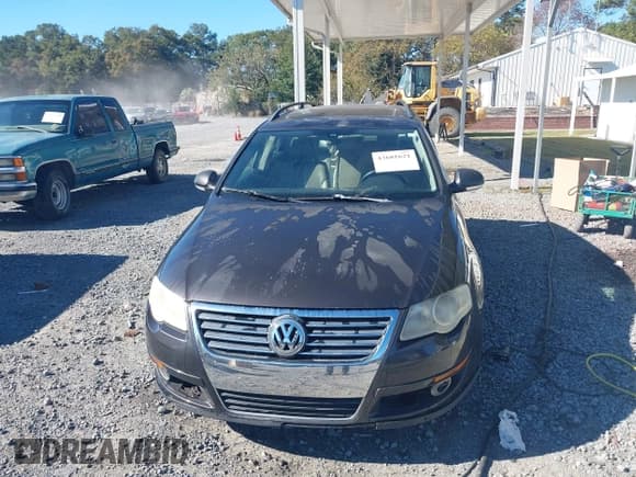 ✅ 2008 Volkswagen Passat Lux • VIN: WVWTK93C48E106743 • Лот: 43601621. Опубликован ранее на IAAI с пробегом 155 316 миль. Бесплатный доступ к архиву аукционных продаж из США и подробный отчёт об истории автомобиля на DreamBid. Изображение 6.