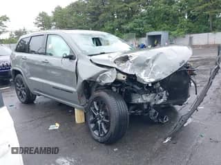 2021 Jeep Grand Cherokee Laredo X z VIN 1C4RJFAG2MC589415, wystawiony jako IAAI lot #42514387 z przebiegiem 66 033 mil mil oraz . Historia ofert i sprzedaży dostępna na DreamBid. Obrazek 1.