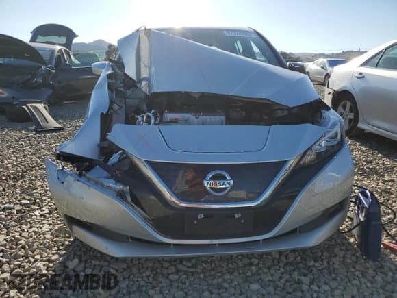 ✅ 2018 Nissan LEAF S • VIN: 1N4AZ1CP6JC303685 • Лот: 82324705. Опубликован ранее на Copart с пробегом 47 594 миль. Бесплатный доступ к архиву аукционных продаж из США и подробный отчёт об истории автомобиля на DreamBid. Изображение 5.