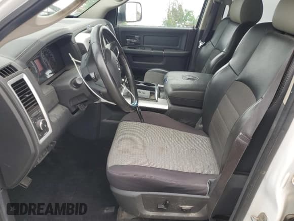 ✅ 2010 Dodge 1500 Sport • VIN: 1D7RV1CT8AS191778 • Lot: 61548745. Wystawiony na Copart z przebiegiem 169 595 mil. Bezpłatny archiwum sprzedaży aukcyjnych z USA i szczegółowy raport historii pojazdu na DreamBid. Zdjęcie 7.