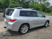 ✅ 2011 Toyota Highlander Limited • VIN: JTEDC3EH8B2001862 • Lot: 64017935. Listed on Copart with 122,548 mi. Free auction sales archive from the USA and detailed vehicle history report at DreamBid. Image 3.