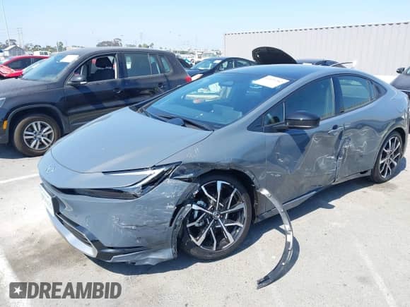 2025 Toyota Prius SE с VIN JTDACACU4S3040311, выставлен на аукционе IAAI как лот 42691282 с пробегом 586 миль миль и . История ставок и продаж доступна на DreamBid. Изображение 2.