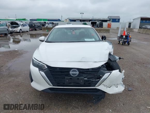 ✅ 2024 Nissan Sentra SV • VIN: 3N1AB8CV0RY366275 • Lot: 42039305. Listed on IAAI with 27,972 mi. Free auction sales archive from the USA and detailed vehicle history report at DreamBid. Image 12.