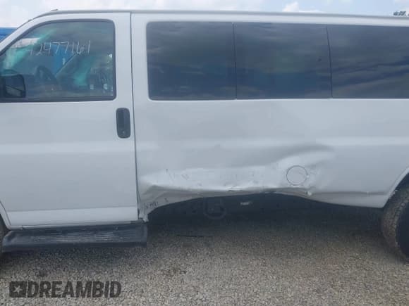 ✅ 2020 Chevrolet Express Passenger LT • VIN: 1GAZGPFG1L1147161 • Lot: 42477161. Listed on IAAI with 79,432 mi. Free auction sales archive from the USA and detailed vehicle history report at DreamBid. Image 14.