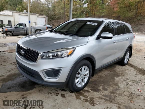 ✅ 2018 Kia Sorento LX • VIN: 5XYPG4A30JG353277 • Lot: 92099345. Listed on Copart with 123,087 mi. Free auction sales archive from the USA and detailed vehicle history report at DreamBid. Image 1.