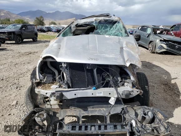 ✅ 2002 Jeep Liberty Limited • VIN: 1J4GL58K32W184790 • Лот: 85191785. Опубликован ранее на Copart с пробегом Не указан. Бесплатный доступ к архиву аукционных продаж из США и подробный отчёт об истории автомобиля на DreamBid. Изображение 5.