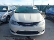 ✅ 2020 Chrysler Pacifica Limited • VIN: 2C4RC1GGXLR108949 • Лот: 43766006. Опубликован ранее на IAAI с пробегом 107 305 миль. Бесплатный доступ к архиву аукционных продаж из США и подробный отчёт об истории автомобиля на DreamBid. Изображение 12.
