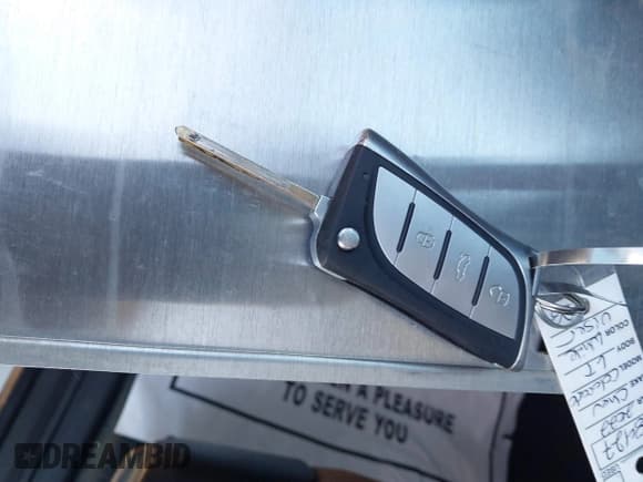 ✅ 2022 Chevrolet Colorado 2WD LT • VIN: 1GCGSCEN5N1242413 • Lot: 41228029. Wystawiony na IAAI z przebiegiem 37 144 mil. Bezpłatny archiwum sprzedaży aukcyjnych z USA i szczegółowy raport historii pojazdu na DreamBid. Zdjęcie 11.