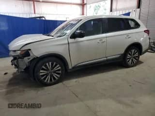 2019 Mitsubishi Outlander ES z VIN JA4AD2A3XKZ054525, wystawiony jako Copart lot #84948255 z przebiegiem 129 352 mil mil oraz Czysty tytuł • Clean title. Historia ofert i sprzedaży dostępna na DreamBid. Obrazek 1.