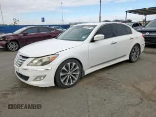 ✅ 2013 Hyundai Genesis R-Spec • VIN: KMHGC4DH5DU220564 • Lot: 69595645. Wystawiony na Copart z przebiegiem 126 127 mil. Bezpłatny archiwum sprzedaży aukcyjnych z USA i szczegółowy raport historii pojazdu na DreamBid. Zdjęcie 1.
