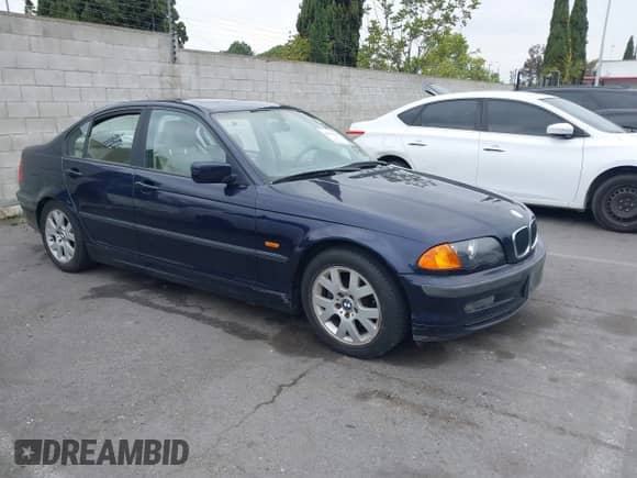 2000 BMW 3 Series 323i с VIN WBAAM3335YFP68157, выставлен на аукционе IAAI как лот 42029364 с пробегом 105 078 миль миль и . История ставок и продаж доступна на DreamBid. Изображение 1.