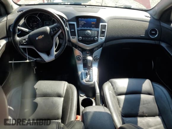 ✅ 2015 Chevrolet Cruze LTZ • VIN: 1G1PG5SB4F7188181 • Лот: 81199135. Опубликован ранее на Copart с пробегом 121 035 миль. Бесплатный доступ к архиву аукционных продаж из США и подробный отчёт об истории автомобиля на DreamBid. Изображение 8.