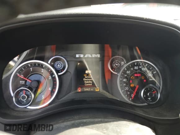 ✅ 2022 Ram 2500 Big Horn • VIN: 3C6UR5DL5NG201783 • Lot: 71720374. Wystawiony na Copart z przebiegiem 59 907 mil. Bezpłatny archiwum sprzedaży aukcyjnych z USA i szczegółowy raport historii pojazdu na DreamBid. Zdjęcie 9.