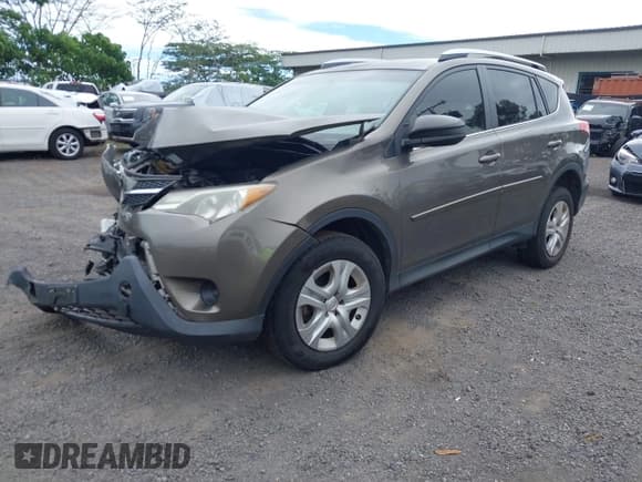 ✅ 2014 Toyota RAV4 LE • VIN: JTMZFREV2ED037145 • Lot: 43347778. Listed on IAAI with 97,371 mi. Free auction sales archive from the USA and detailed vehicle history report at DreamBid. Image 2.