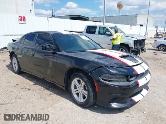 ✅ 2021 Dodge Charger SXT • VIN: 2C3CDXBG1MH632600 • Лот: 43312625. Опубликован ранее на IAAI с пробегом 82 940 миль. Бесплатный доступ к архиву аукционных продаж из США и подробный отчёт об истории автомобиля на DreamBid. Изображение 1.