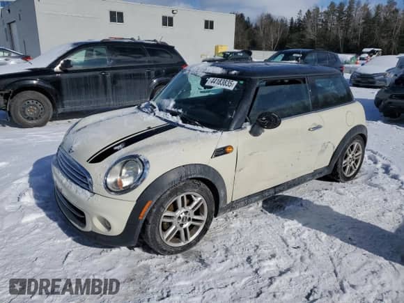 2011 MINI Hardtop with VIN WMWSU3C55BTX95535, listed as a Copart auction lot 44183835 with 105,491 mi miles and Clean title. Bid and sale history available at DreamBid. Image 1.