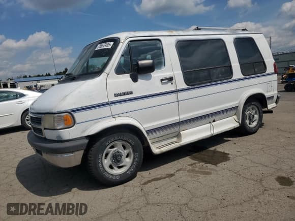 ✅ 1994 Dodge Cargo • VIN: 2B6HB21XXRK155661 • Lot: 55562405. Listed on Copart with 144,180 mi. Free auction sales archive from the USA and detailed vehicle history report at DreamBid. Image 1.