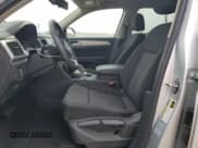 ✅ 2019 Volkswagen Atlas S • VIN: 1V2AP2CAXKC514325 • Lot: 80886255. Wystawiony na Copart z przebiegiem 98 990 mil. Bezpłatny archiwum sprzedaży aukcyjnych z USA i szczegółowy raport historii pojazdu na DreamBid. Zdjęcie 7.