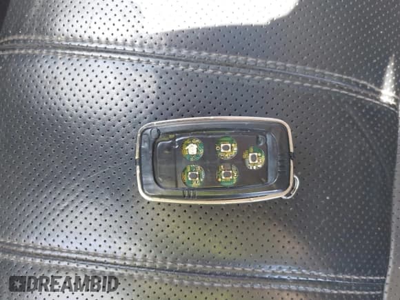 ✅ 2010 Land Rover Range Rover Sport HSE Lux • VIN: SALSK2D44AA226896 • Lot: 41835999. Listed on IAAI with 199,501 mi. Free auction sales archive from the USA and detailed vehicle history report at DreamBid. Image 11.