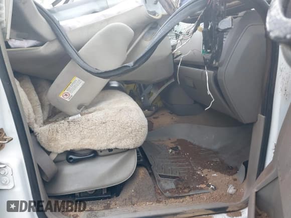 ✅ 2006 Dodge RAM • VIN: 1D3KS28C26J194070 • Lot: 39013889. Wystawiony na IAAI z przebiegiem 151 717 mil. Bezpłatny archiwum sprzedaży aukcyjnych z USA i szczegółowy raport historii pojazdu na DreamBid. Zdjęcie 5.