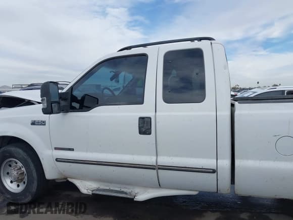 ✅ 1999 Ford F-250 XL • VIN: 1FTNX20F7XEE09160 • Lot: 41730434. Listed on IAAI with 261,564 mi. Free auction sales archive from the USA and detailed vehicle history report at DreamBid. Image 15.