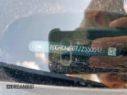 ✅ 2018 Chevrolet Silverado 1500 Work Truck • VIN: 1GCRCNEC7JZ330097 • Lot: 81224295. Wystawiony na Copart z przebiegiem 105 983 mil. Bezpłatny archiwum sprzedaży aukcyjnych z USA i szczegółowy raport historii pojazdu na DreamBid. Zdjęcie 12.