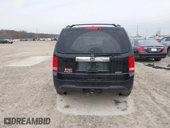 ✅ 2013 Honda Pilot EX-L • VIN: 5FNYF4H5XDB005500 • Lot: 43707000. Listed on IAAI with 133,901 mi. Free auction sales archive from the USA and detailed vehicle history report at DreamBid. Image 16.