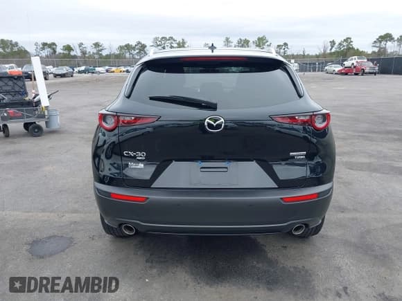 ✅ 2022 Mazda CX-30 Premium Plus • VIN: 3MVDMBEY1NM448203 • Лот: 41541813. Опубликован ранее на IAAI с пробегом 18 846 миль. Бесплатный доступ к архиву аукционных продаж из США и подробный отчёт об истории автомобиля на DreamBid. Изображение 16.