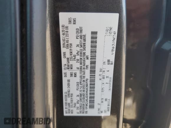 ✅ 2017 Ford Escape Titanium • VIN: 1FMCU0JDXHUC50770 • Lot: 90301085. Wystawiony na Copart z przebiegiem 87 598 mil. Bezpłatny archiwum sprzedaży aukcyjnych z USA i szczegółowy raport historii pojazdu na DreamBid. Zdjęcie 13.