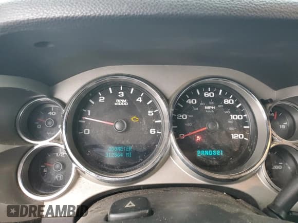 ✅ 2007 GMC Sierra 1500 SLT • VIN: 2GTEC13J771732910 • Лот: 89670855. Опубликован ранее на Copart с пробегом 312 564 миль. Бесплатный доступ к архиву аукционных продаж из США и подробный отчёт об истории автомобиля на DreamBid. Изображение 9.