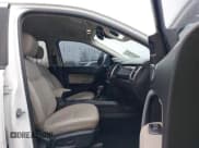 ✅ 2021 Ford Ranger XL • VIN: 1FTER4FH6MLE00004 • Lot: 41983031. Wystawiony na IAAI z przebiegiem 54 227 mil. Bezpłatny archiwum sprzedaży aukcyjnych z USA i szczegółowy raport historii pojazdu na DreamBid. Zdjęcie 5.