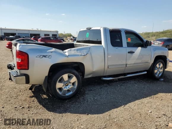 ✅ 2011 Chevrolet Silverado 1500 LT • VIN: 1GCRKSE33BZ212826 • Lot: 84192805. Listed on Copart with 209,403 mi. Free auction sales archive from the USA and detailed vehicle history report at DreamBid. Image 3.