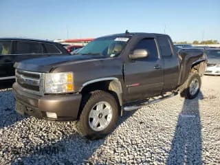 ✅ 2007 Chevrolet Silverado 1500 1LT • VIN: 2GCEK19YX71553705 • Лот: 76058294. Опубликован ранее на Copart с пробегом 266 464 миль. Бесплатный доступ к архиву аукционных продаж из США и подробный отчёт об истории автомобиля на DreamBid. Изображение 1.