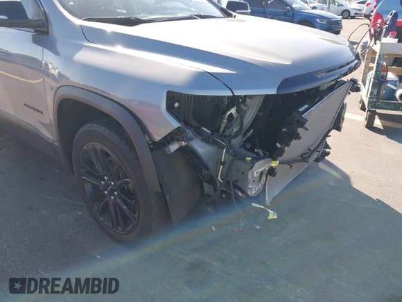 ✅ 2023 GMC Acadia SLE • VIN: 1GKKNKL44PZ206940 • Lot: 43336115. Wystawiony na IAAI z przebiegiem 25 740 mil. Bezpłatny archiwum sprzedaży aukcyjnych z USA i szczegółowy raport historii pojazdu na DreamBid. Zdjęcie 19.