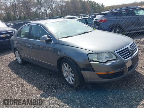 ✅ 2006 Volkswagen Passat • VIN: WVWBU73C06P152159 • Лот: 42103318. Опубликован ранее на IAAI с пробегом Не указан. Бесплатный доступ к архиву аукционных продаж из США и подробный отчёт об истории автомобиля на DreamBid. Изображение 1.
