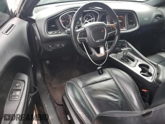 ✅ 2017 Dodge Challenger SXT • VIN: 2C3CDZAG9HH501126 • Lot: 57468044. Wystawiony na Copart z przebiegiem 75 828 mil. Bezpłatny archiwum sprzedaży aukcyjnych z USA i szczegółowy raport historii pojazdu na DreamBid. Zdjęcie 8.