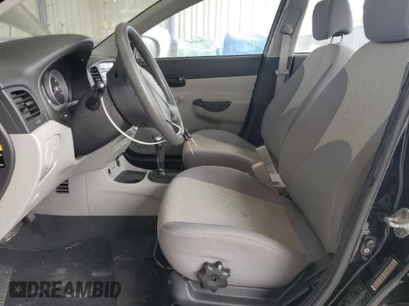 ✅ 2010 Hyundai Accent GLS • VIN: KMHCN4AC4AU499129 • Lot: 91850355. Listed on Copart with 117,478 mi. Free auction sales archive from the USA and detailed vehicle history report at DreamBid. Image 7.