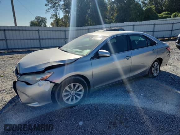 2015 Toyota Camry LE with VIN 4T4BF1FK7FR493975, listed as a Copart auction lot 86841745 with 109,582 mi miles and Salvage title. Bid and sale history available at DreamBid. Image 1.