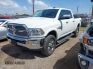 ✅ 2018 Ram 2500 Laramie • VIN: 3C6UR5FL0JG329369 • Lot: 42539876. Wystawiony na IAAI z przebiegiem 36 872 mil. Bezpłatny archiwum sprzedaży aukcyjnych z USA i szczegółowy raport historii pojazdu na DreamBid. Zdjęcie 17.