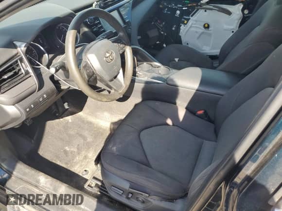 2019 Toyota Camry LE z VIN 4T1B11HK6KU842124, wystawiony jako Copart lot #83793575 z przebiegiem 194 095 mil mil oraz Szkoda całkowita • Salvage title. Historia ofert i sprzedaży dostępna na DreamBid. Obrazek 7.