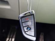 ✅ 2021 BMW X6 M • VIN: 5YMCY0C01M9F58498 • Lot: 41272745. Wystawiony na IAAI z przebiegiem 29 769 mil. Bezpłatny archiwum sprzedaży aukcyjnych z USA i szczegółowy raport historii pojazdu na DreamBid. Zdjęcie 11.