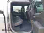 2019 Chevrolet Silverado 1500 High Country z VIN 3GCUYHED6KG169118, wystawiony jako IAAI lot #39540984 z przebiegiem 107 356 mil mil oraz . Historia ofert i sprzedaży dostępna na DreamBid. Obrazek 8.