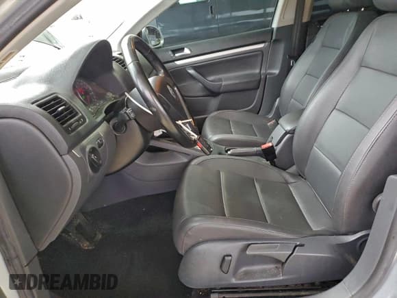 ✅ 2008 Volkswagen Jetta SE • VIN: 3VWRM71K28M003847 • Lot: 94114075. Listed on Copart with 151,441 mi. Free auction sales archive from the USA and detailed vehicle history report at DreamBid. Image 7.